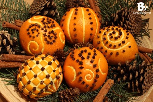 Pomanders with Oranges  & Cloves Ornaments