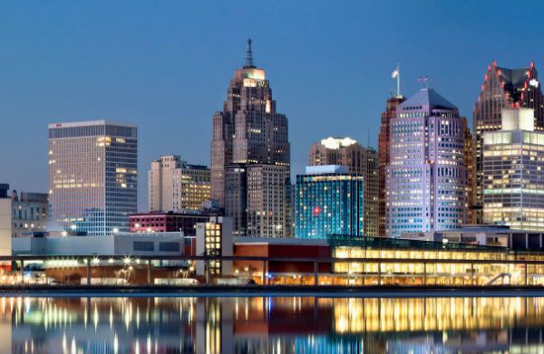 A Day in the D: Guided City Tour and Diamond Jack’s River Cruise