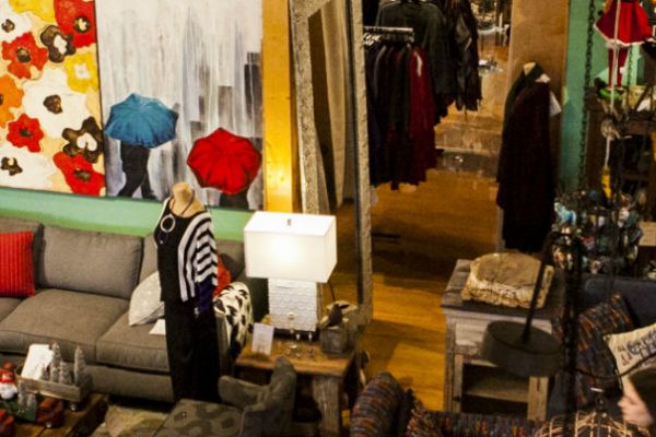 Leon & Lulu & Three Cats Cafe