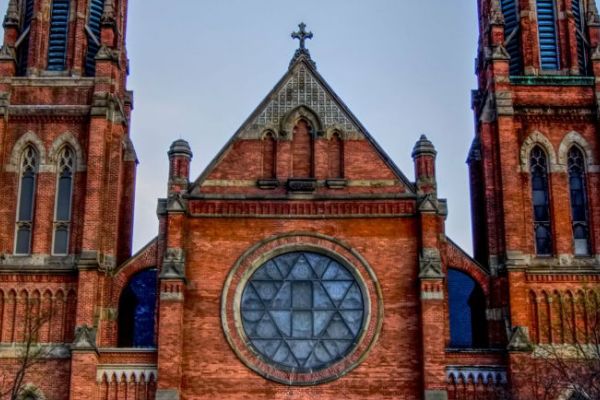 Ste. Anne de Detroit Catholic Church - Note Date Change